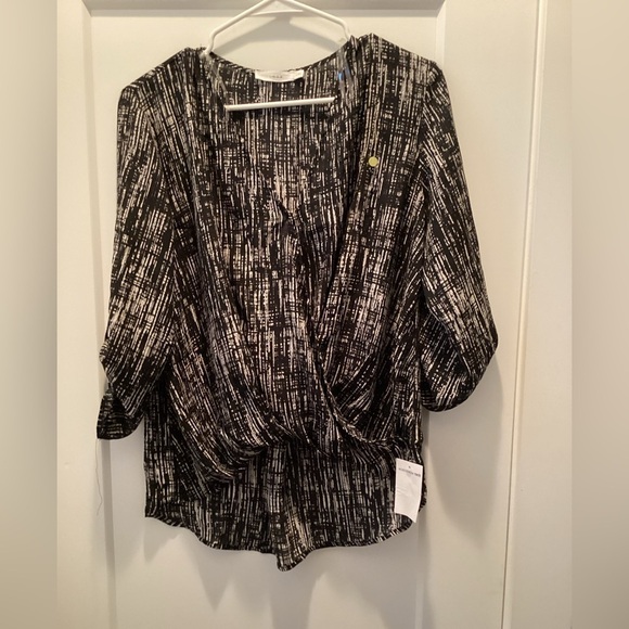 NWT Lush Abstract Faux Wrap Blouse size small - Picture 1 of 5